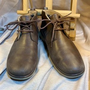 UGG soft glove leather waterproof lace up shoes